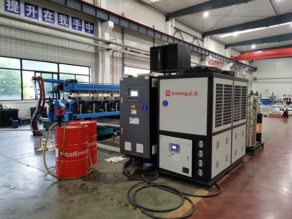 工业冷水机蒸发器工作原理是什么？