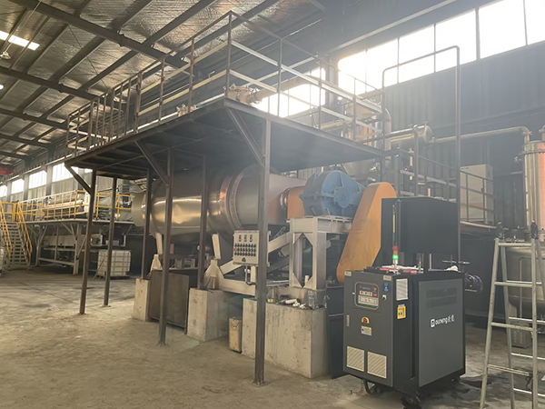 磷酸铁锂正极废料回收耙式干燥机控温油温机——应用案例