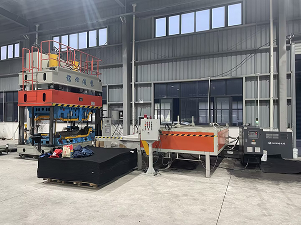 汽车内饰软装顶棚烘箱加热模温机