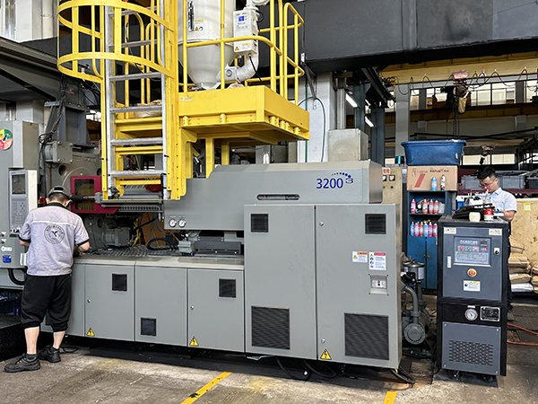 汽车塑料件模具控温油式模具模温机——应用案例