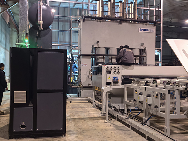 地板制造木工热压板电加热导热油炉——应用案例