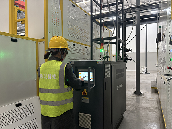 塑料过滤板生产烧结工艺模具控温油温机——应用案例