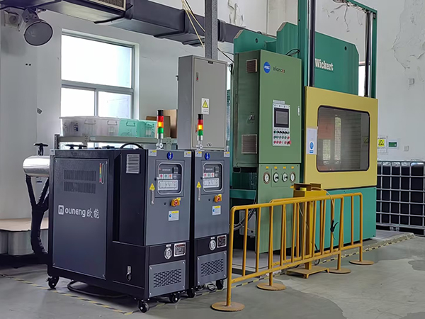 碳纤维预浸料生产油循环模温机——应用案例